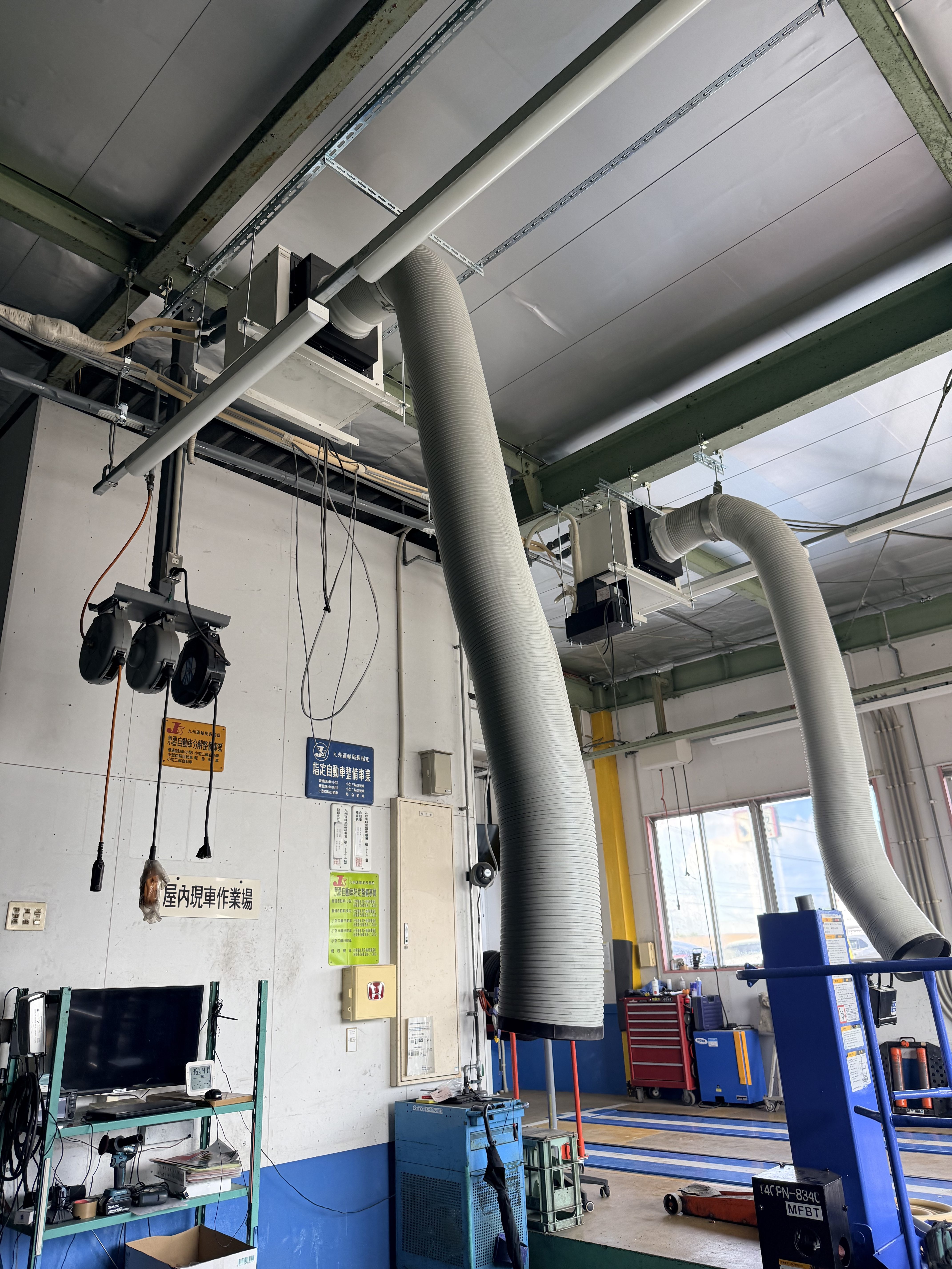 久留米市/工場 高天井のため高所作業車使用で特殊な業務用スポットクーラー設置工事